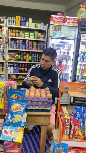 La vecina es bien preguntona #tendencias #humor #comedia #comedy #viral #tendencia #sapa #mechita