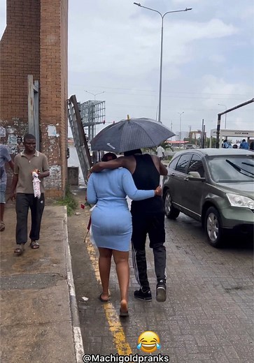 Love is a beautiful thing😍😭😂😂😂😂😂😂😂😂😂 #reels #pranks #Machigoldpranks #viral