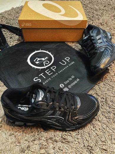 Tech meets style. ⚙️ The perfect blend of Y2K aesthetics & modern comfort. 👟✨ Who needs these in their rotation? #asics #asicsrunning #asicsgelkayano #y2k #y2kaesthetic #y2kfashion #runningshoes #shoesrecommendation #ootd #fyp