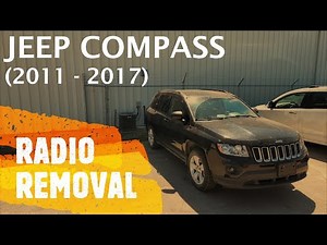 Comment démonter la radio de la Jeep Compass ?