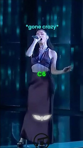 Ariana Grande hits highest notes and goes insane 🤯