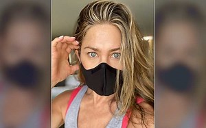 SMOKING HOT! Jennifer Aniston Flaunts Her Assets In Tiny Bikini On The Beaches Of Hawaii, Enjoys Her Break From Filming-PICS INSIDE | SpotboyE