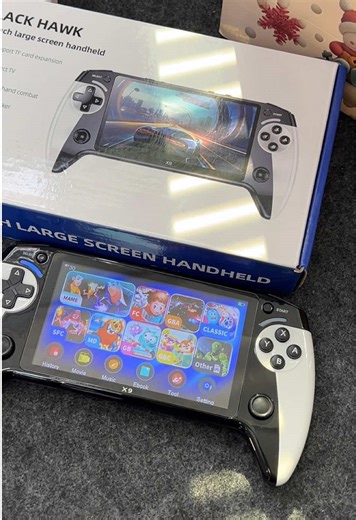This handheld games console has to be the bargain of the century! Packed with thousands of games from multiple consoles from the last few decades. Modern and retro gaming at a ridiculously low price. #tiktokmademebuyit #retrogaming #summeractivitiesforkids #gamesconsole #emulator