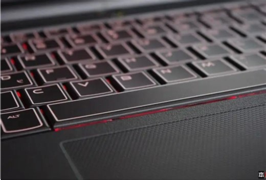 高贵的外星人笔记本只能当大号灯光展示架？试玩冷门外星人笔记本M11XR3