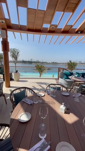 Twiggy Dubai: Alfresco Dining with Stunning Creek Views
