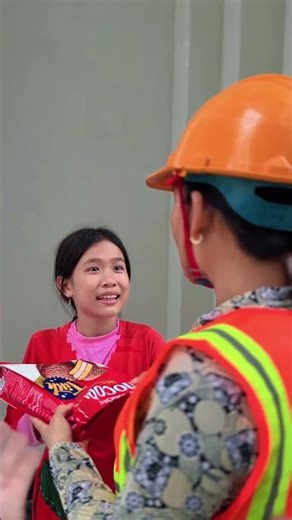 ONE KIND KIDS — Her Last Gift Came Back Double 💛 #kindness #helpothers #respect #bekind