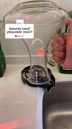 Sabunlu karaf tekno yıkama 🤣 #Karaf #karaf #karafun #bulaşık #bulasık #bulaşik #bulasik #mutfak #mutfakaşkı #mutfakdolabı #mutfakhalısı #banyo #evyenileme #evyemekleri #evyebataryası #evye | Bottle Akıllı Musluk