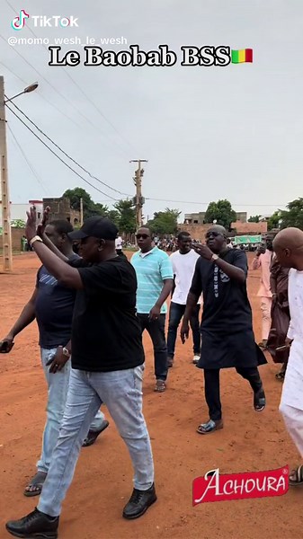 Vidéos de Momo Wesh le Wesh (@momo_wesh_le_wesh) avec son original - Ismolo la sap 💎🇳🇬