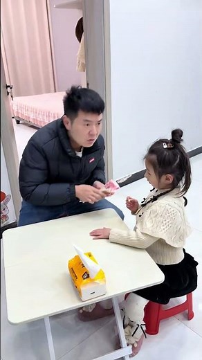 Brother and sister's clever cooperation. Hard to prevent. Father brings up children.