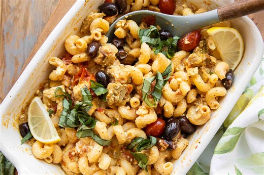 Mediterranean Chicken Feta Bake