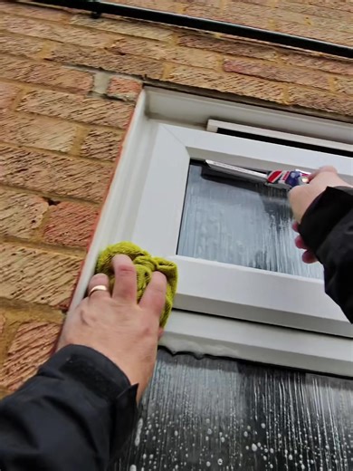 🫧 your daily dose of window cleaning satisfaction 🧼 #windowcleaners #oddlysatisfying #viral #1millionaudition #satisfyingvideos