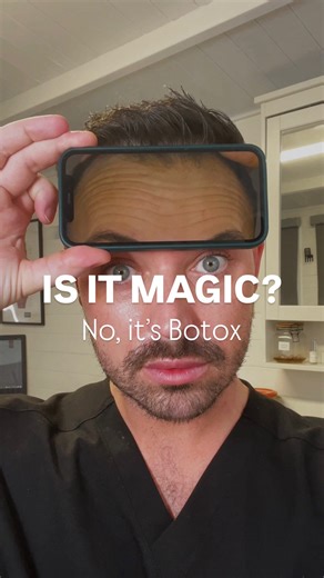 Let’s talk Botox 💉 Not frozen. Not fake. Just preventative magic. In this video, I’m raising my brows before anti-wrinkle treatment wrinkles and lines are clearly visible from repeated movement 👆 Then after? Skin is smooth, movement is softened, and lines are basically GONE. ❓But how does it work? Anti-wrinkle injections (aka “Botox”) temporarily relax the muscles responsible for expression lines like those on your forehead, frown, or around the eyes. It doesn’t fill the lines it prevents the 