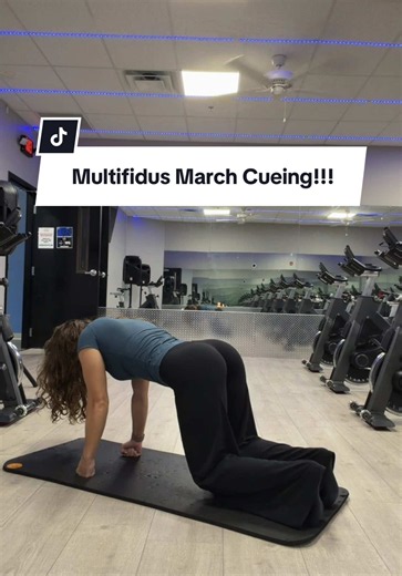 This might seem like it would be easy but I promise when you’re intentionally maintaining your shoulder blade position & core brace while really emphasizing the contraction, it can be INTENSE! Make sure to repeat on both sides & stop before form failure / compensations!!! 🙌🏻 Also as a PSA, I did try filming at a different angle before this & it was extremely hard to distinguish the movement that was happening at my hips. I do not enjoy the fact that my glutes needed to be up front & center to 