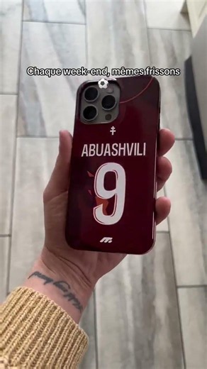 Collectionnez l'essentiel du supporter