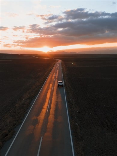 Love That Grows Deeper: Ideal Music for a Late Night Drive