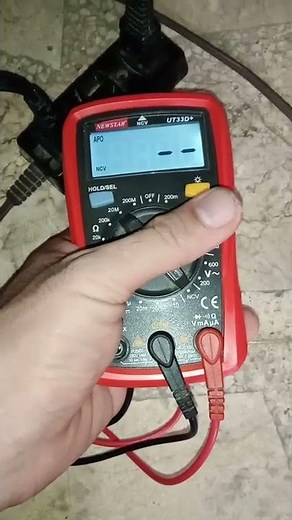 (NCV) HOW TO USE NON CONTACT VOLTAGE ON A MULTIMETER?