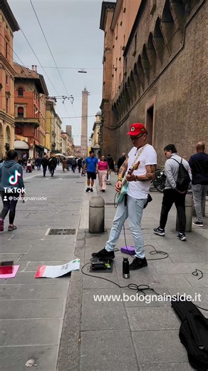 4.7K views · 124 reactions | Nelson Aysu Live in via Ugo Bassi #Bologna #streetartist | BOLOGNA INSIDE | Facebook