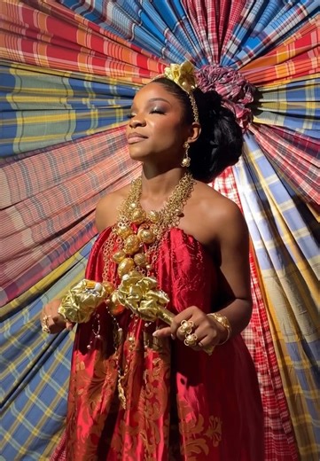 Gorgeous Bride's First Look at Rivers Bride Event