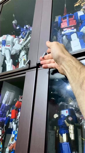 86K views · 912 reactions | FLASH Transformation “Reverse” My ULTRA MAGNUS Studio Series 86 #transformers #reelsvideoシ #decepticons #autobots #optimusprime #megatron | LOGAN TF | Facebook