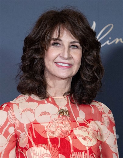 Valérie Lemercier inquiète pour Céline Dion : « J’ai l’impression que ça ne va pas très fort » - Elle