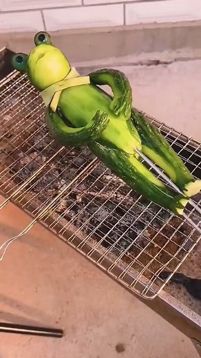 Toy blogger Simon on TikTok