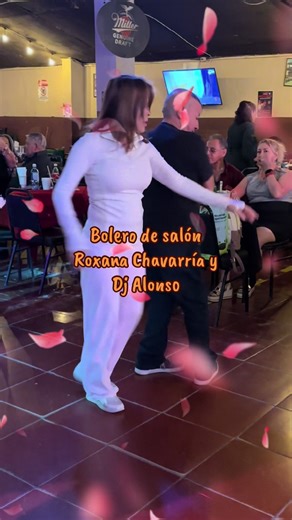 Bolero de Salón: Baila con Jenny en Costa Rica