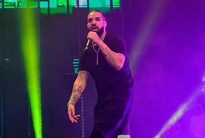 Drake Appears To Have Purchased 2Pac's Iconic Death Row Chain In New Instagram Post