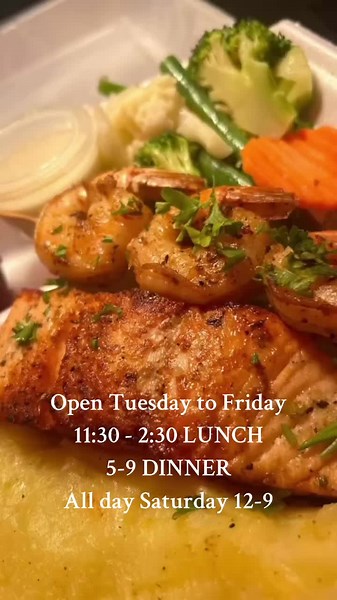 St. David’s Seafood & Grill favorites. #seafood #bermuda #stdavids #familybusiness #smallbusiness #food #foodie #vacation #GoToBernuda