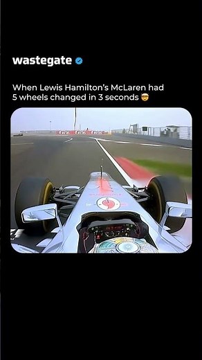When Lewis Hamilton had 5 Wheels changed in 3 seconds 🤯
