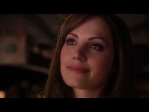 Smallville Season 8x04 Lois and Clark in the barn together