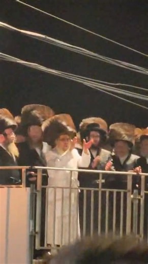 Hadlukah with Satmar Rebbe R’ Aharon in Meron | מעמד הדלקה במירון בראשות האדמו״ר מסאטמאר שליט״א
