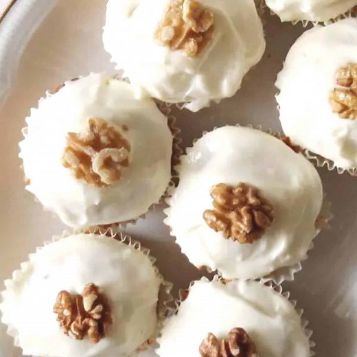 Nigella's Carrot Cake Muffins