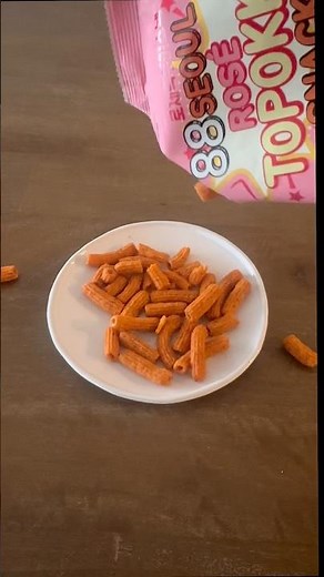 88 Seoul Rosé Topokki Snack 🍬 | airy crunch, soft rosé, cozy pink vibe