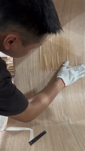 Arc-shape manual skin sticking