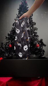 255K views · 2.1K reactions | It's Giving ZZZZ 辰☁️ ----------------- BLACK FRIDAY STARTS NOW.  30-50% off sitewide  BOGO $10 cold weather  $15 tees in select stores | Hot Topic | Facebook