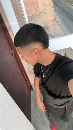 LowKey (@jazhiiel_)’s videos with sonido original - Cancionesss