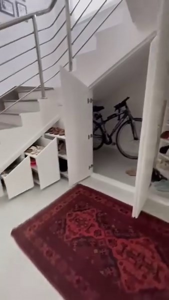 #dressingsurmesure #cuisinedesign #miroir #bureaudesign #LED #27990508 | Meuble Rovan أثاث روفان