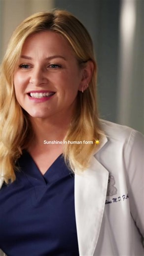 Proof that sunshine can be a person. #greysanatomy #greys #arizonarobbins #jessicapshaw #fypシ @Jessica Capshaw