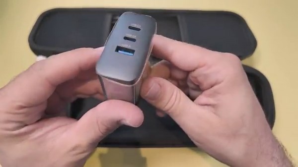 OMNICHARGE OMNI 40C+ REVIEW | Best POWERBANK HUB 2025! 🔥