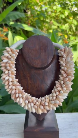 Mermaid Shell Necklace - Etsy