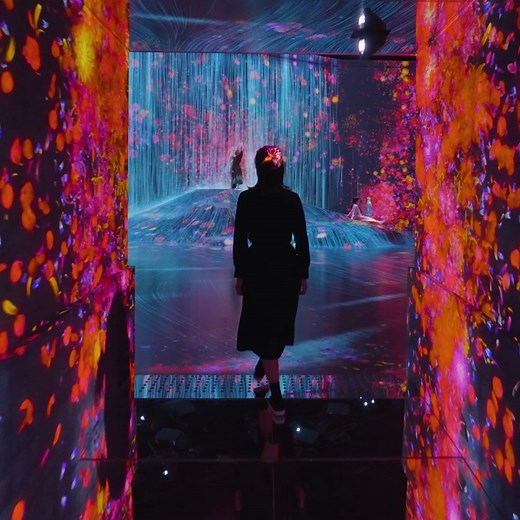 This summer, teamLab Borderless Jeddah is set to open in the World Heritage Site of Historic Jeddah. ・ teamLab Borderless is a world of artworks without boundaries created by teamLab, forming one borderless world. Spanning approximately 10,000 sqm of gross floor area, the immense teamLab Borderless Jeddah will comprise the Borderless World, Athletics Forest, Future Park, Forest of Lamps, as well as EN TEA HOUSE, exhibiting some 80 independent yet intricately interrelated works. ・ The Middle East