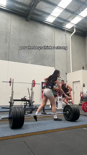 my 3 plate (140kg) deadlift feeling like air before my 1 month break 🥲 #deadlifting #deadlift #140kgdeadlift #3plateclub #powerlifting #powerliftingmotivation #powerliftingwomen #powerliftinggirls