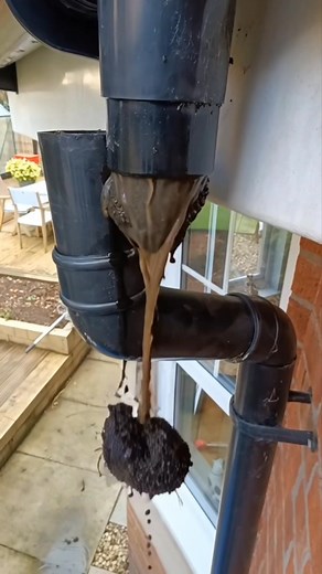 525K views · 424 reactions | Downpipe Unblock #guttercleaning #plumbing #roofing #drainage #satisfyingvideo #satisfying #viral Gutter Clean Clackmannanshire | Gutter Clean Clackmannanshire | Facebook
