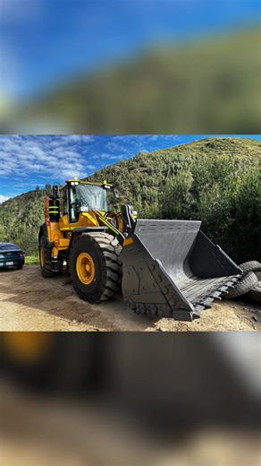 Cargador Frontal Volvo L150H 2025: Equipamiento Esencial