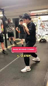 2.7K views · 26 reactions | BASIC combo. Fundementals work. #boxingmindset #boxingtutorial #boxingcoach #boxingcombo | Boxing Tips | Facebook