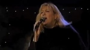 Vale, Renee. Here Renee Geyer performs her classic version of 'Love Don't Live Here Anymore' with a band from musical heaven - drummer Paul Hester and guitarist and backing vocalist Ross Hannaford. #ReneeGeyer | Nick Milligan