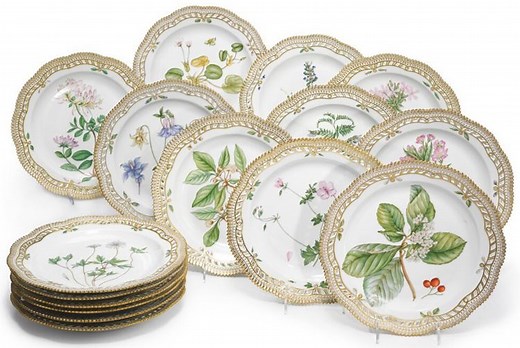 15 Most Valuable Antique Dishes: Value and Price Guide