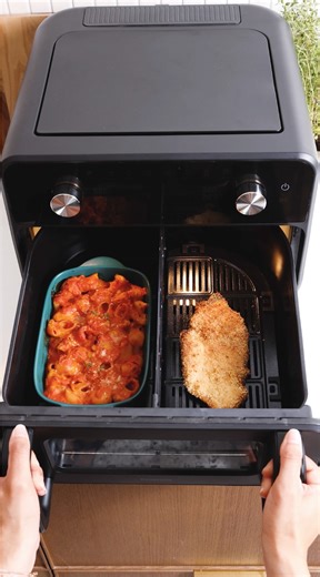 Le Flex Airfryer Panasonic réinvente la cuisine du quotidien avec élégance : panier modulable grand format, technologie de vapeur douce et résultats parfaitement croustillants. Plus sain, plus malin, plus gourmand. | Panasonic France