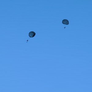 33K views · 1.2K reactions | 3d Reconnaissance Marines Parachute Operations to Water #usmarines #usarmy #usmilitary #MilitaryTraining #NATO #defense #UnitedStates | Military Update | Facebook