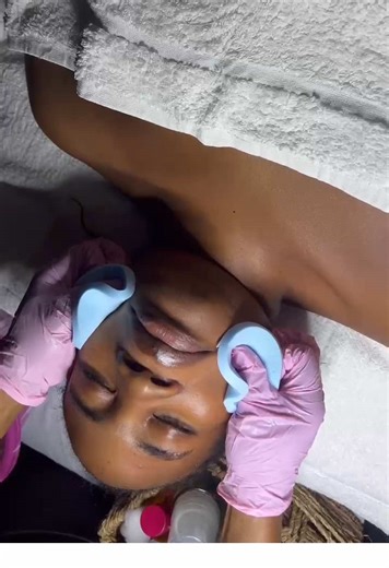 In case you were wondering… YES, we’re open tomorrow! 🇳🇬💃 It’s Independence Day, and what better way to spend a public holiday than giving your body the care it deserves? 🤭 Here are 3 services you can book tomorrow: 1️⃣ Swedish Massage (₦25K) – full-body reset, stress out, calm in. 2️⃣ Skin Brightening Facial (₦25K) – glow into October with radiant skin. 3️⃣ Sauna Steam (₦10K) – detox, sweat out toxins, and start fresh. Tomorrow is the perfect chance to pause, reset, and feel brand new. 💆🏻